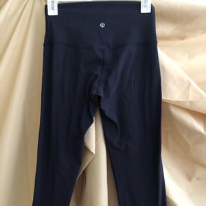 Lulu Lemon navy crop pants